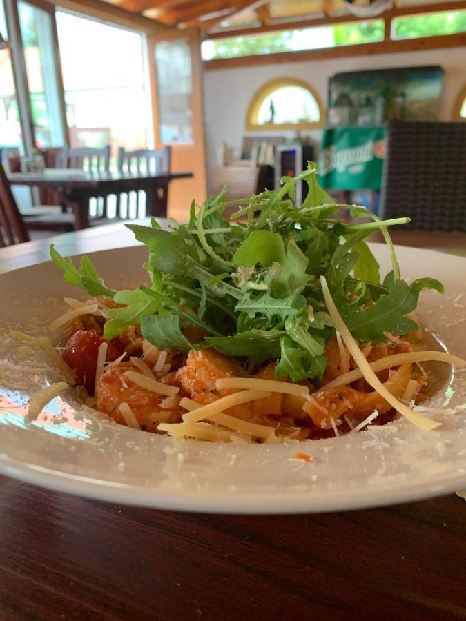 BalatonmáriafürdőHableany Etterem, Pizzeria Es Vendeghaz住宿加早餐旅馆 外观 照片