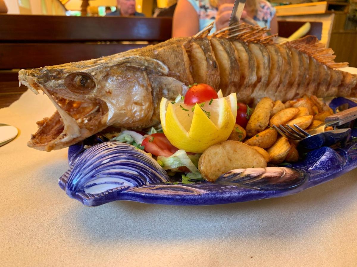BalatonmáriafürdőHableany Etterem, Pizzeria Es Vendeghaz住宿加早餐旅馆 外观 照片
