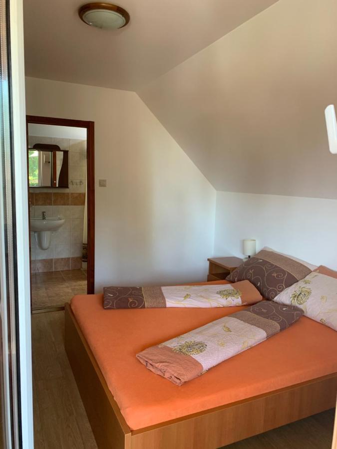 BalatonmáriafürdőHableany Etterem, Pizzeria Es Vendeghaz住宿加早餐旅馆 外观 照片